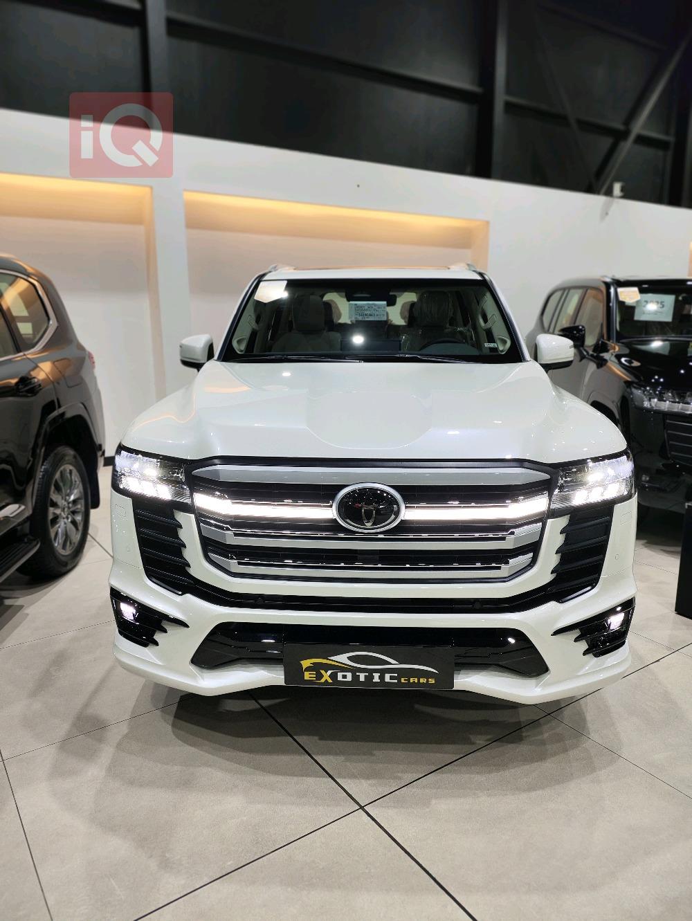 تۆیۆتا لاند کروزەر